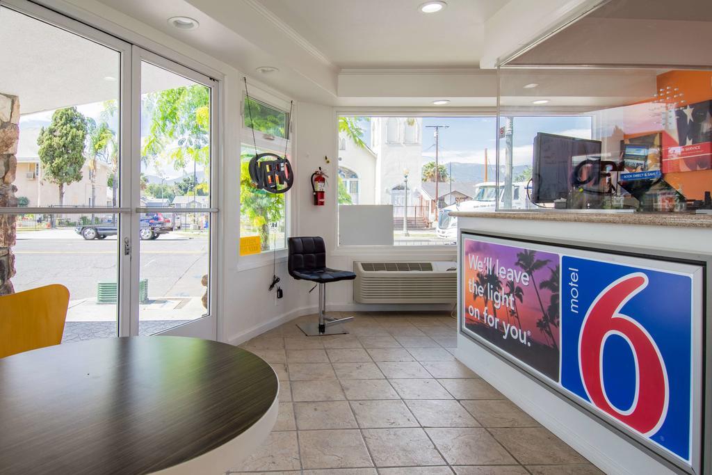 Motel 6-San Bernardino, Ca - Downtown Dış mekan fotoğraf