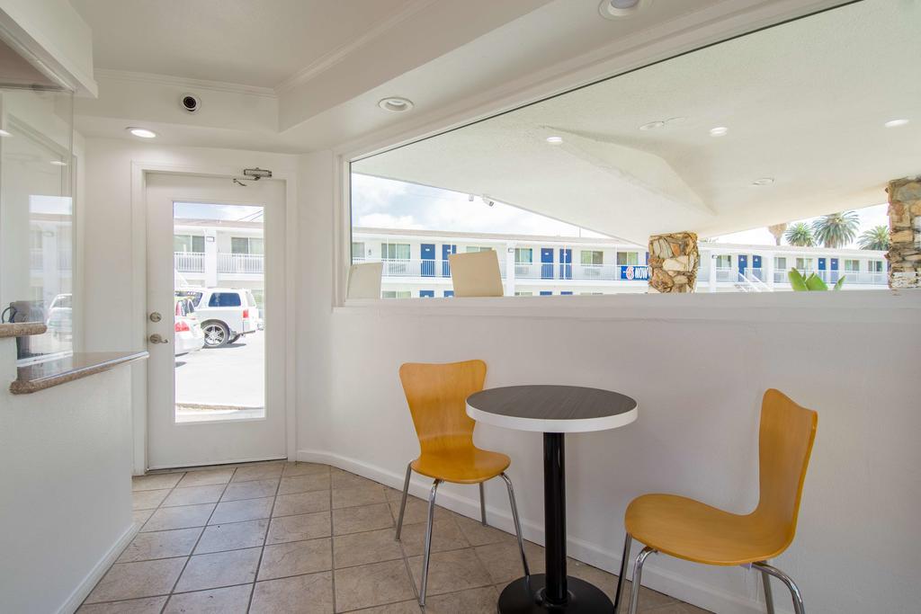 Motel 6-San Bernardino, Ca - Downtown Dış mekan fotoğraf