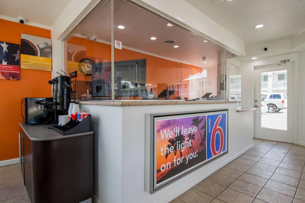 Motel 6-San Bernardino, Ca - Downtown Dış mekan fotoğraf