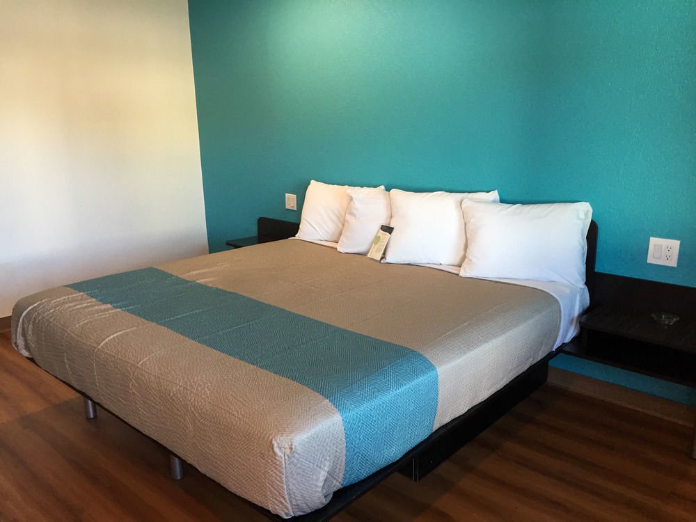 Motel 6-San Bernardino, Ca - Downtown Dış mekan fotoğraf